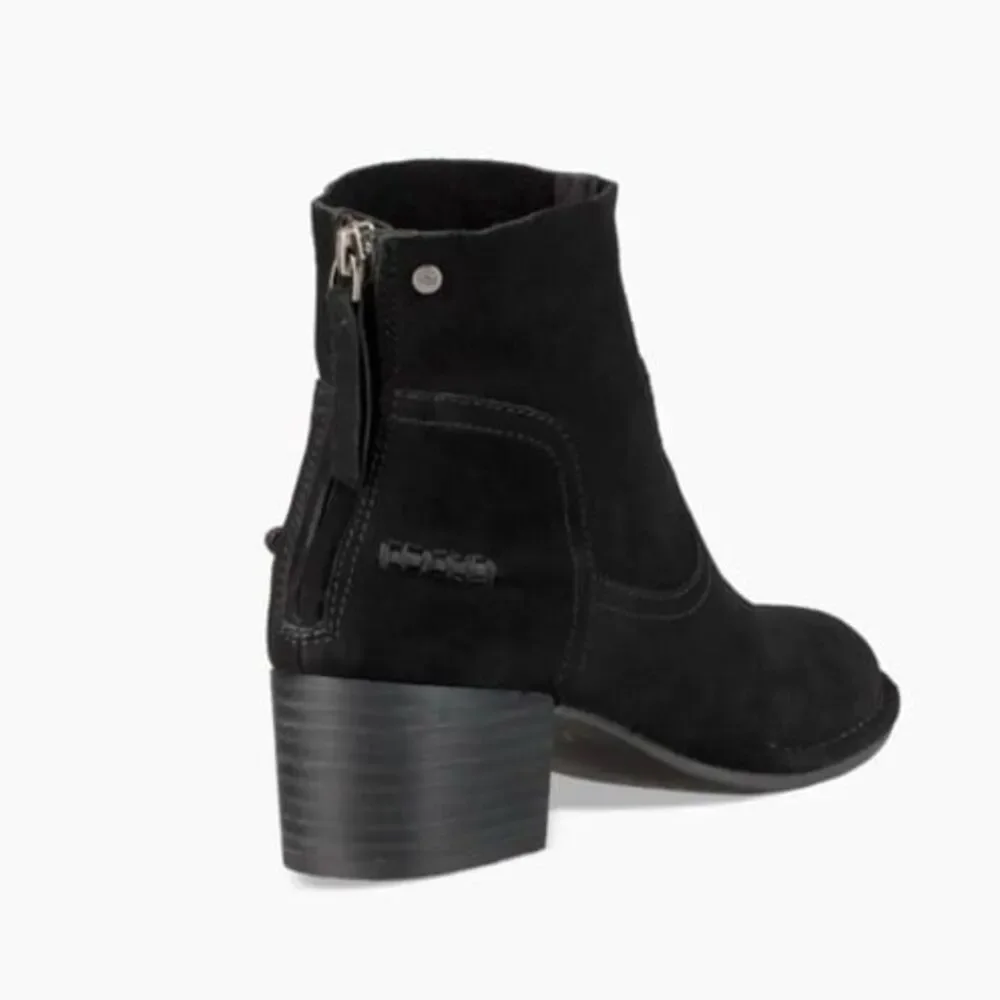 UGG black Slovenia suede Bandara Ankle boot